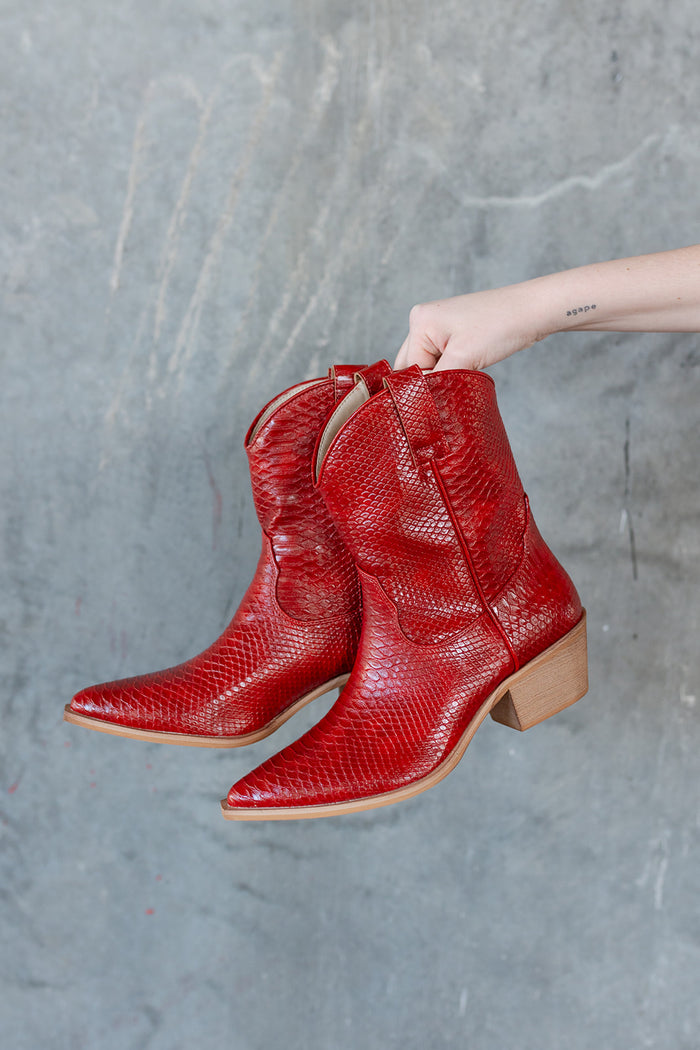 mode, karlie boot