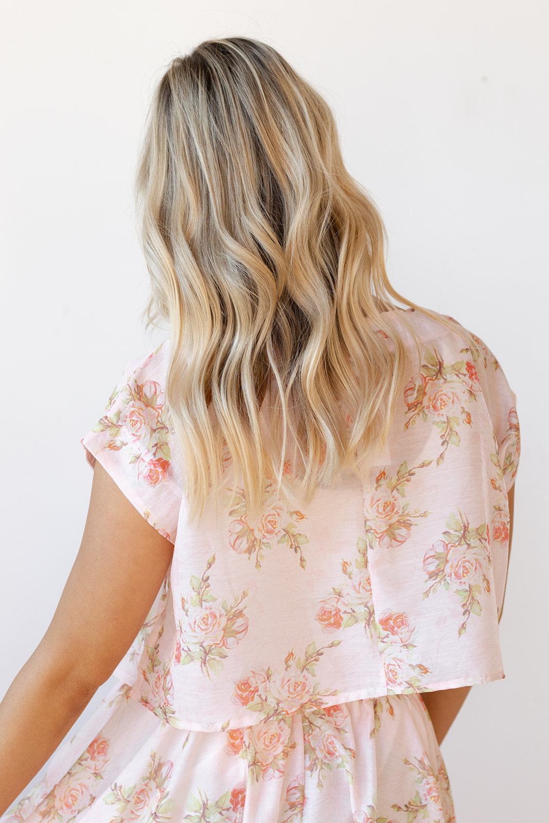 mode, kinley floral crop top