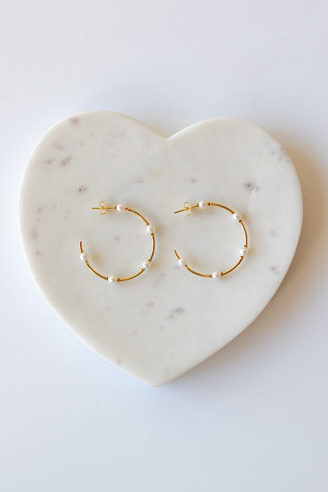 mode, molly pearl hoops