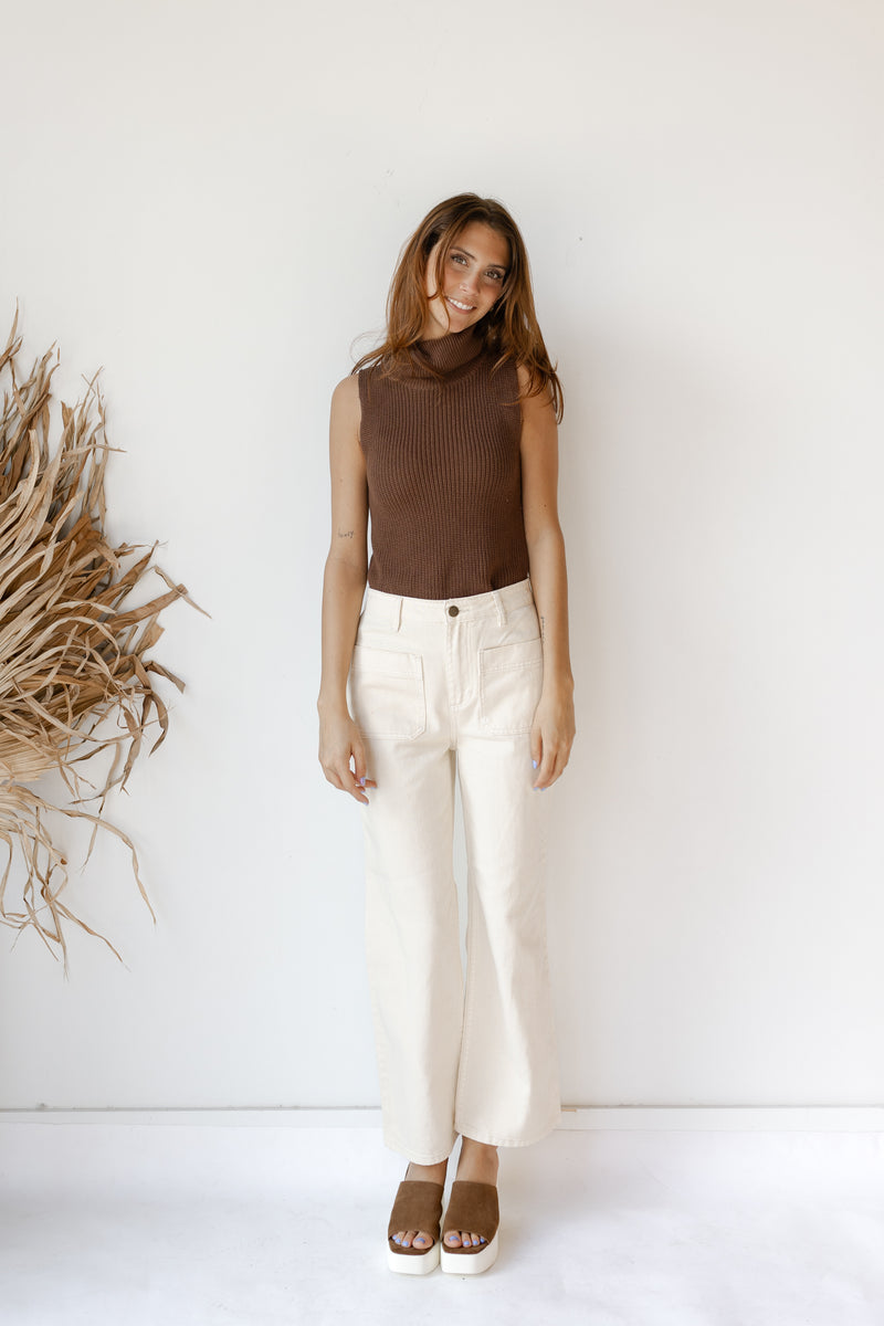 mode, turtleneck knit sleeveless top