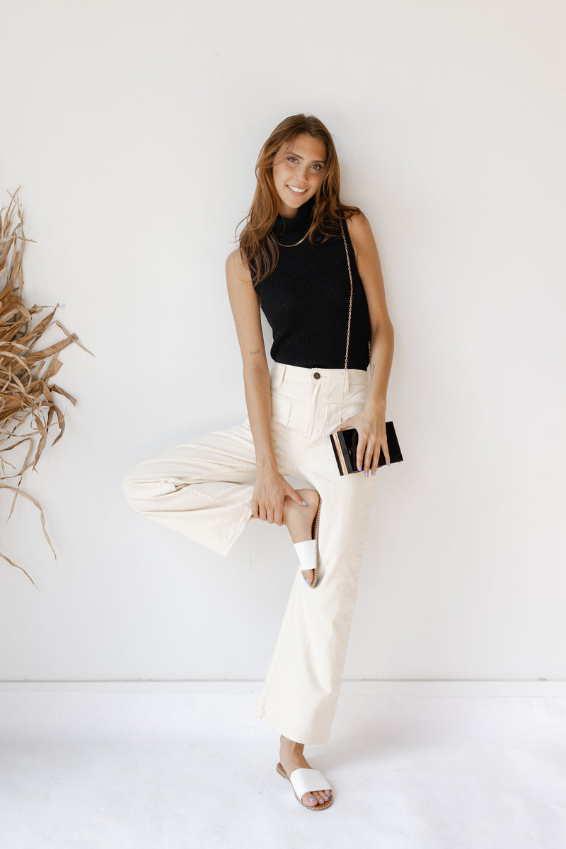 mode, turtleneck knit sleeveless top