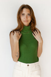 mode, turtleneck knit sleeveless top