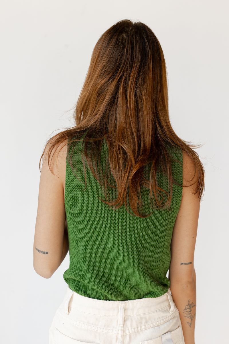 mode, turtleneck knit sleeveless top
