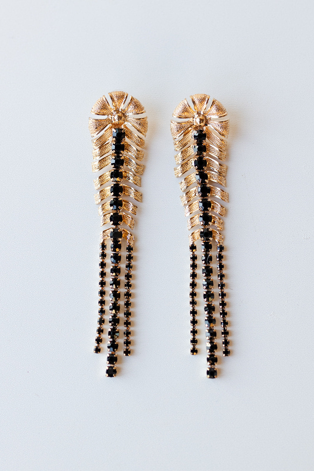 mode, nelly drop earrings