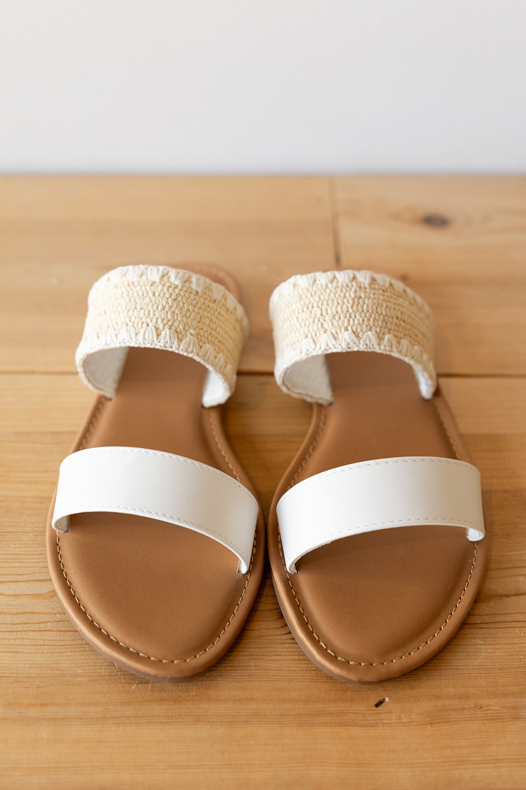 mode, maggie sandals