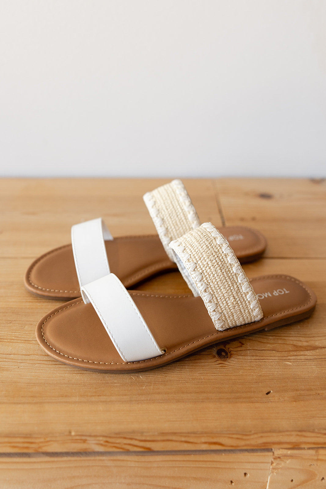 mode, maggie sandals