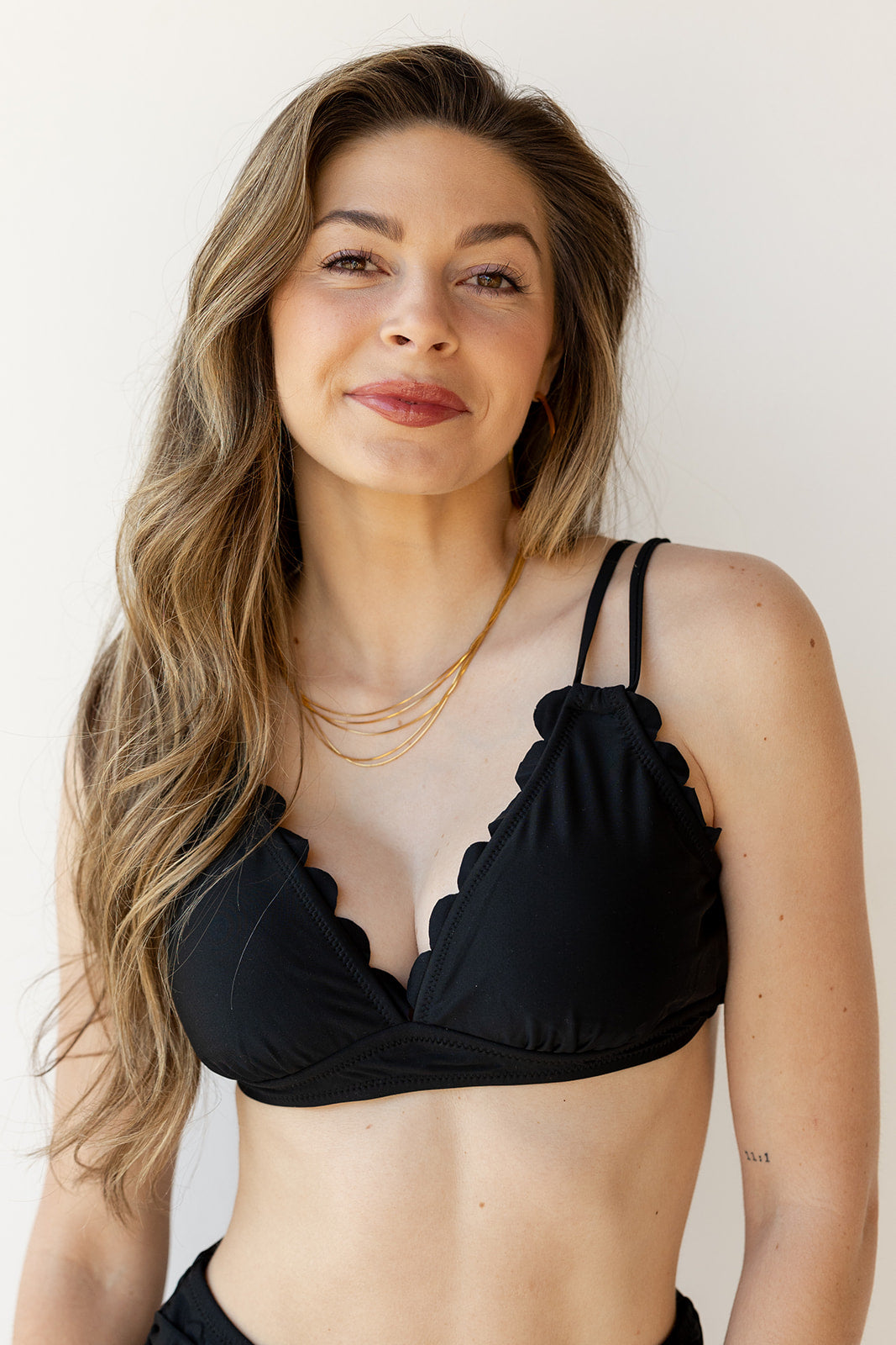 mode, serena scallop bikini top