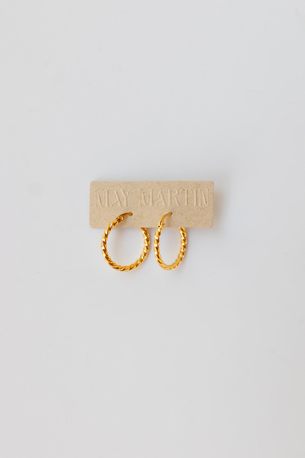 mode, amber hoops