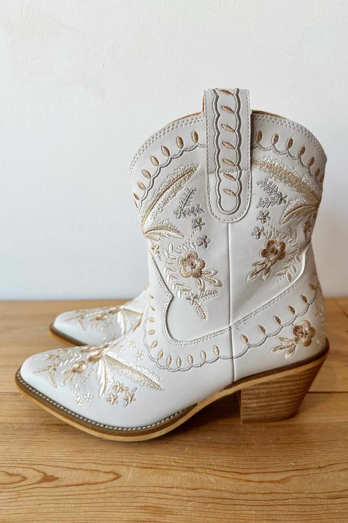 mode, corral boot