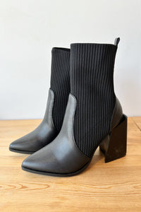 mode, zori sock boots