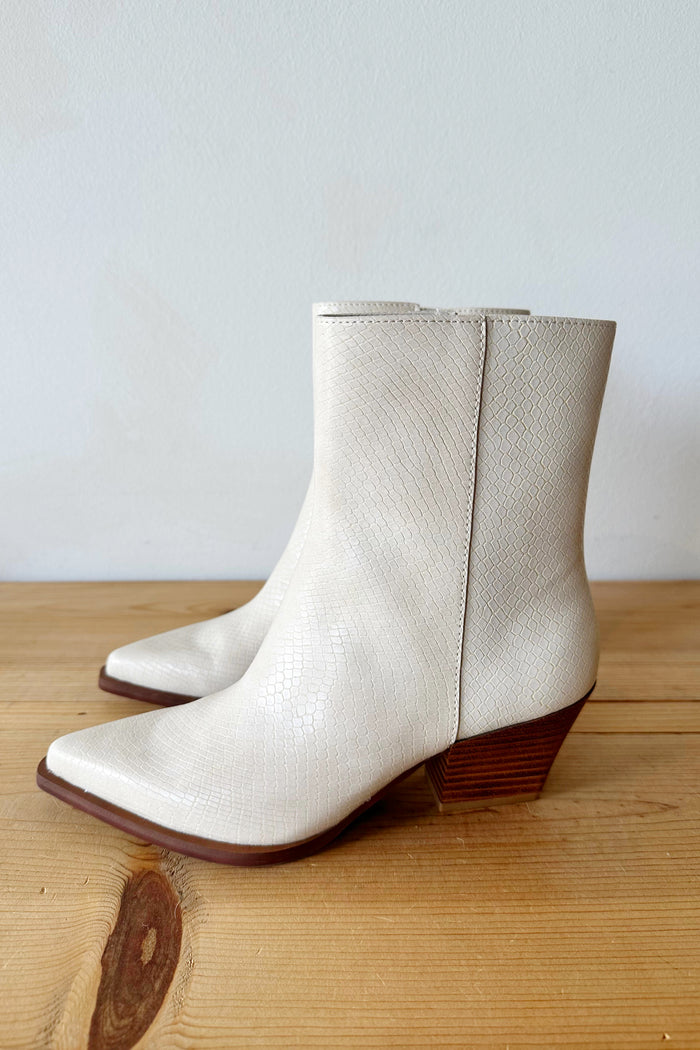 mode, miley boot