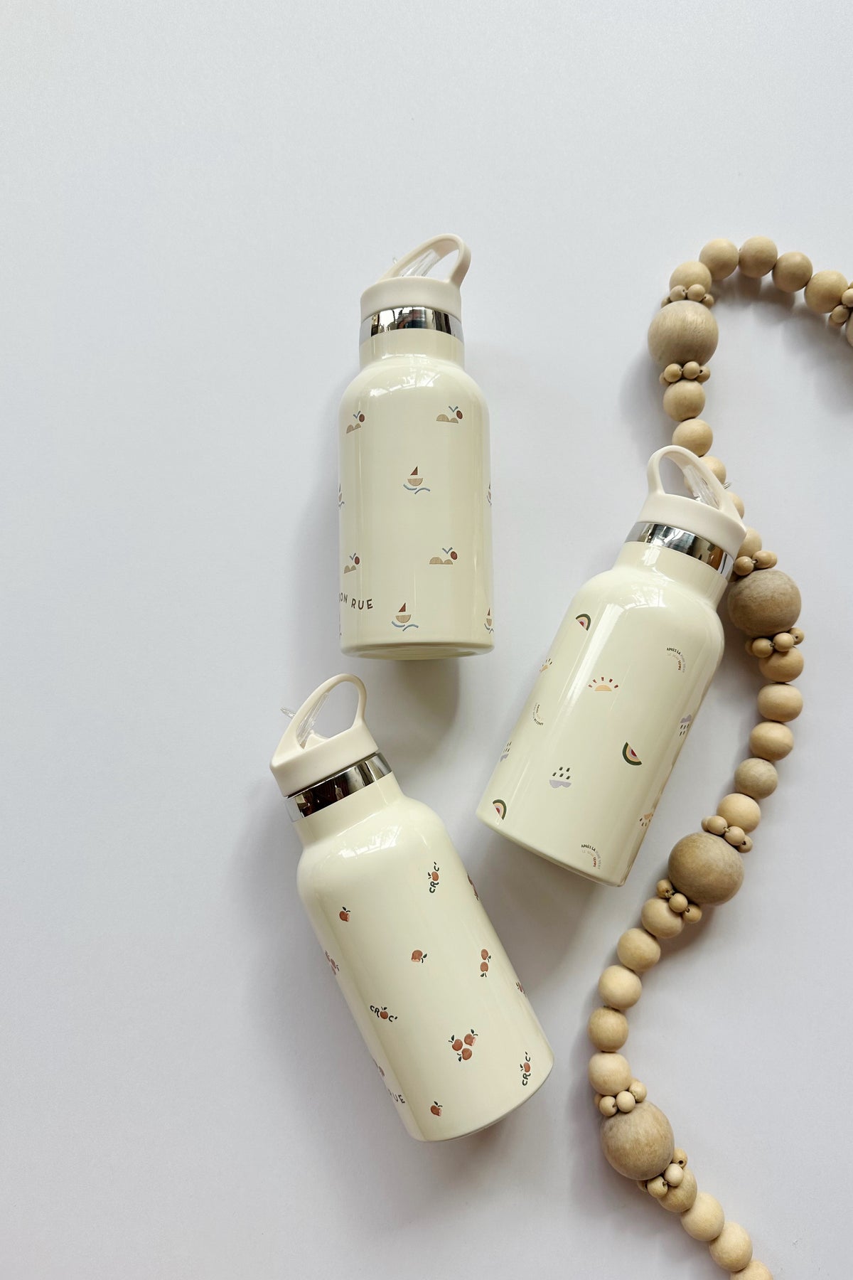 mode, pomme water bottle