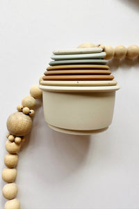 mode, confetti stacking cups