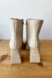 mode, shakira boots