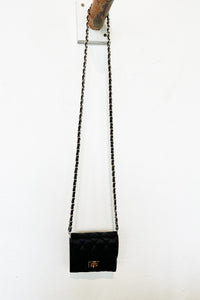 mode, quilted cross body wallet, black
