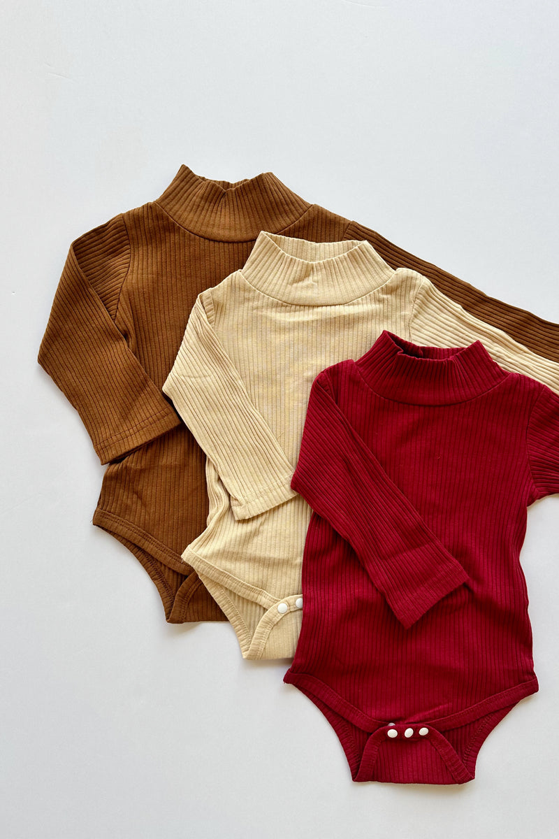 mode, solid ribbed turtleneck romper