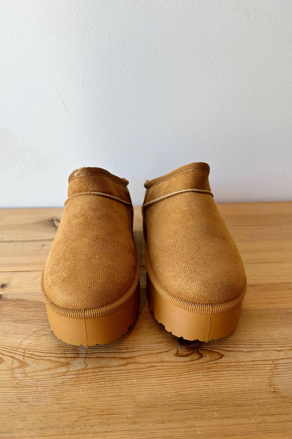 mode, walking on clouds slipper