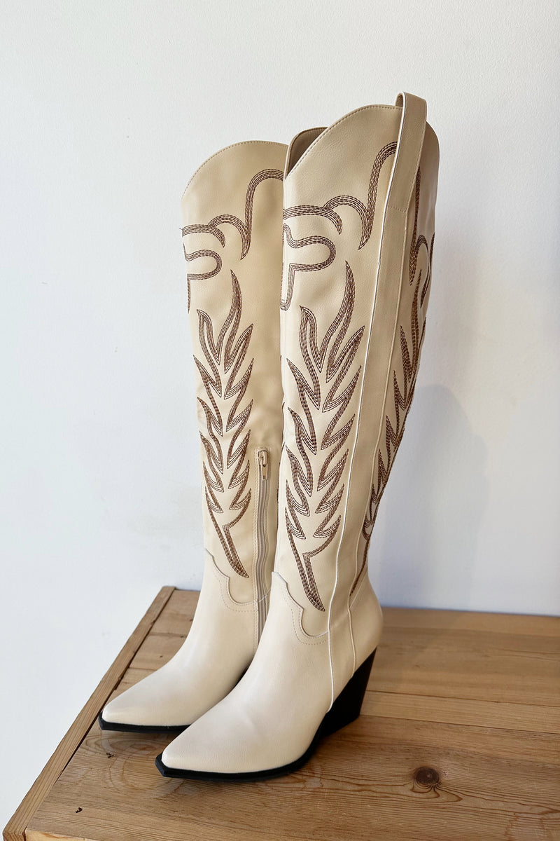 mode, bronco tall boots