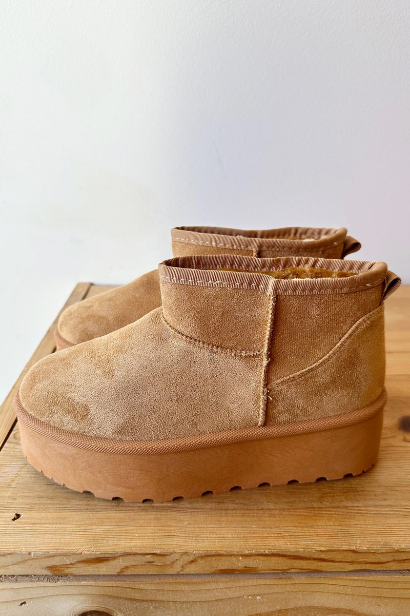 mode, chicago cozy boots