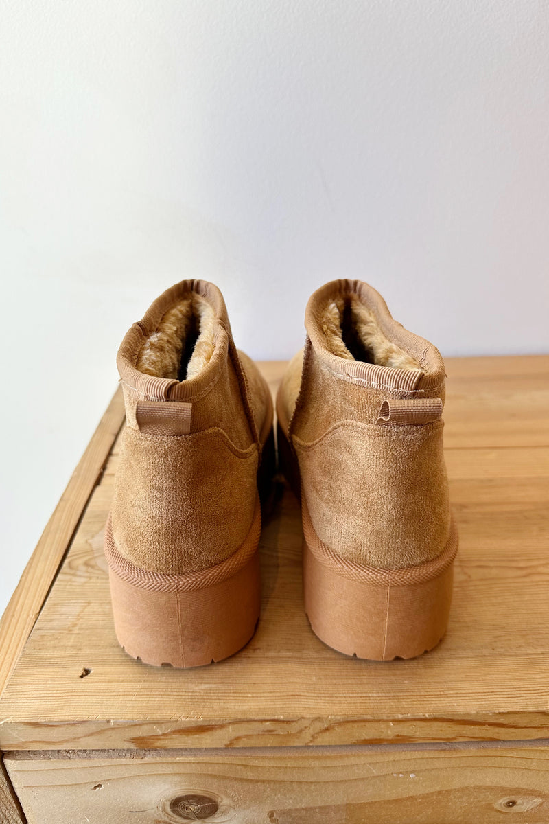 mode, chicago cozy boots