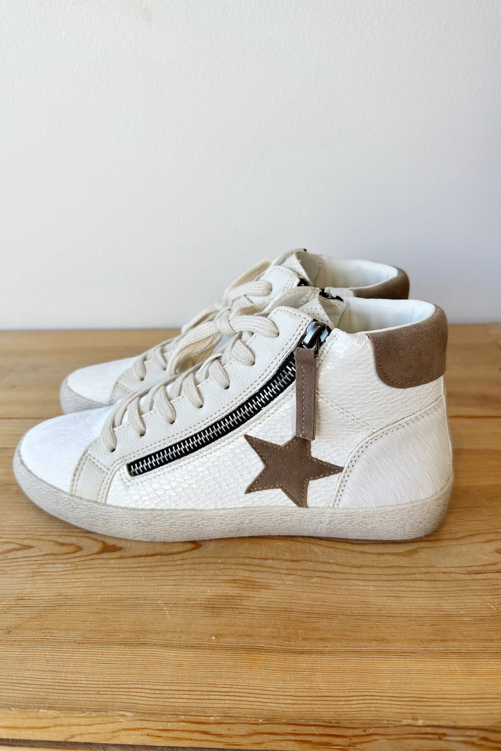 mode, elle sneaker