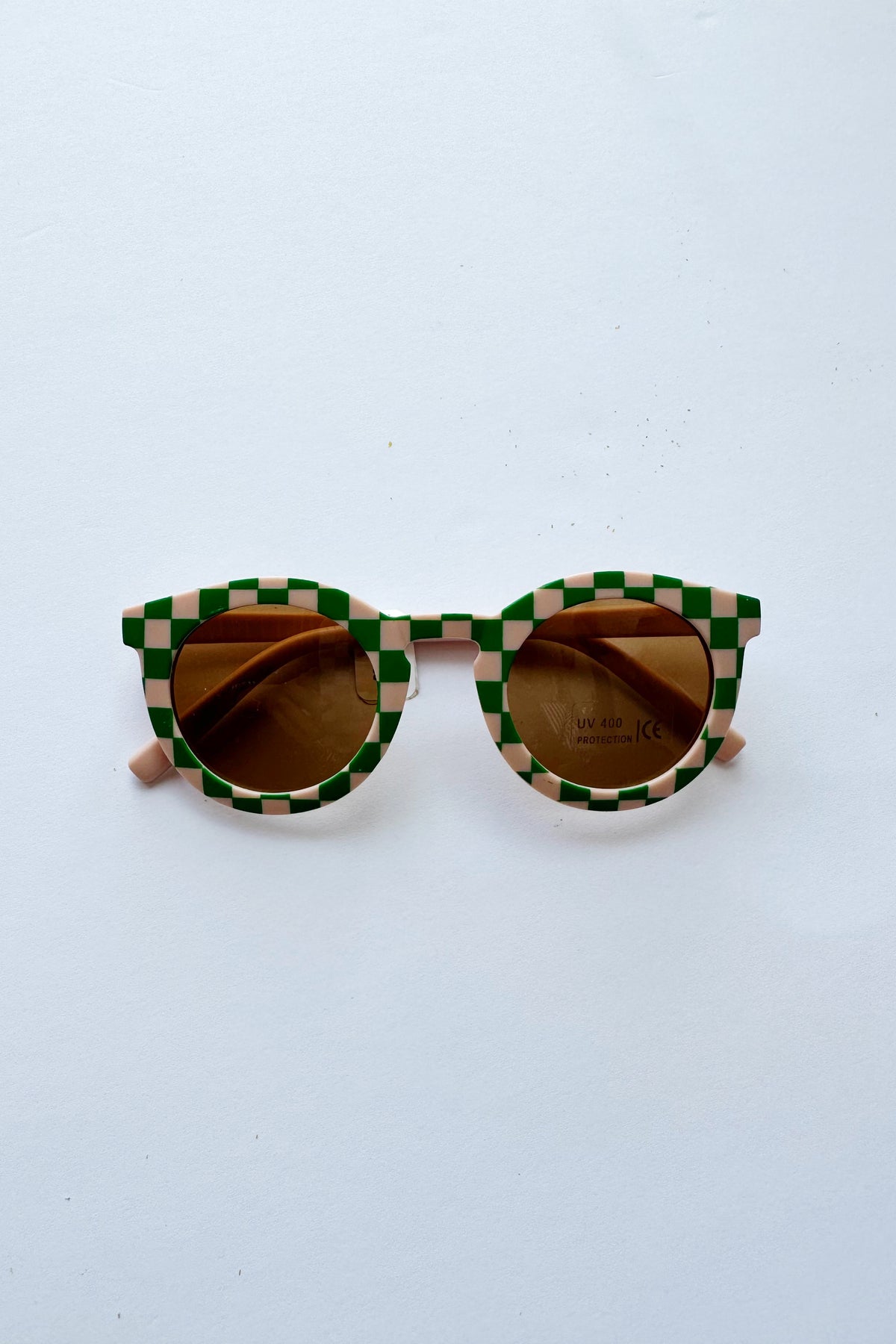 mode, retro groovy kids sunnies