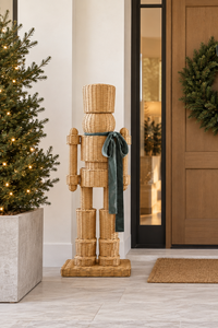 Woven rattan nutcracker (4ft)