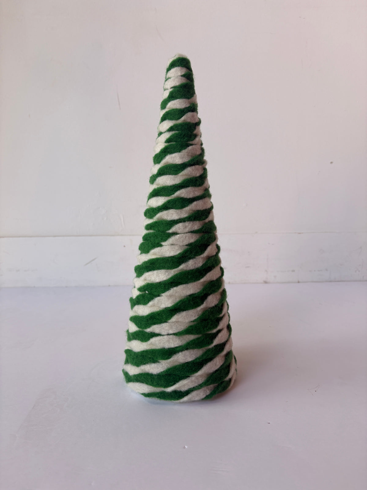 decorative christmas tree - green swirl