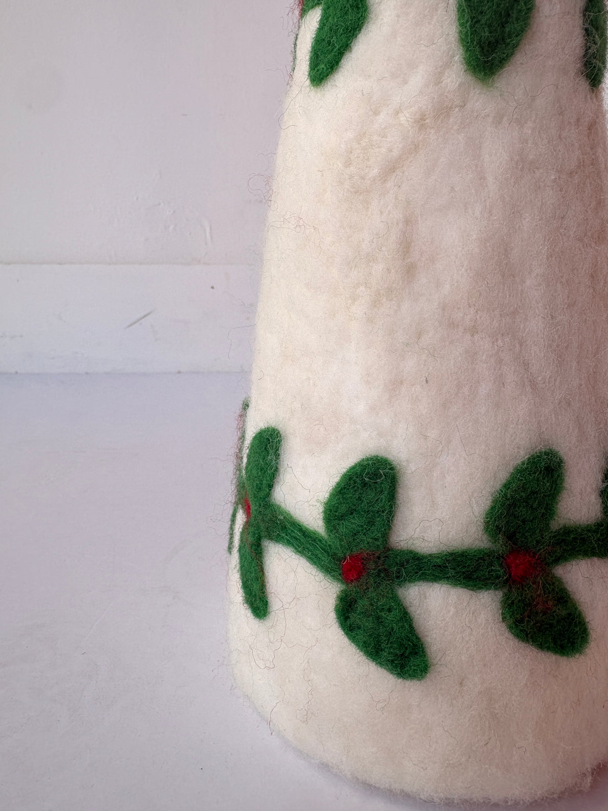 decorative christmas tree - mistletoe