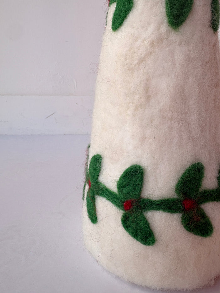 decorative christmas tree - mistletoe