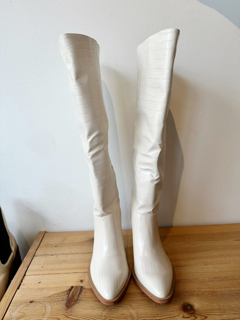 mode, vanessa boot