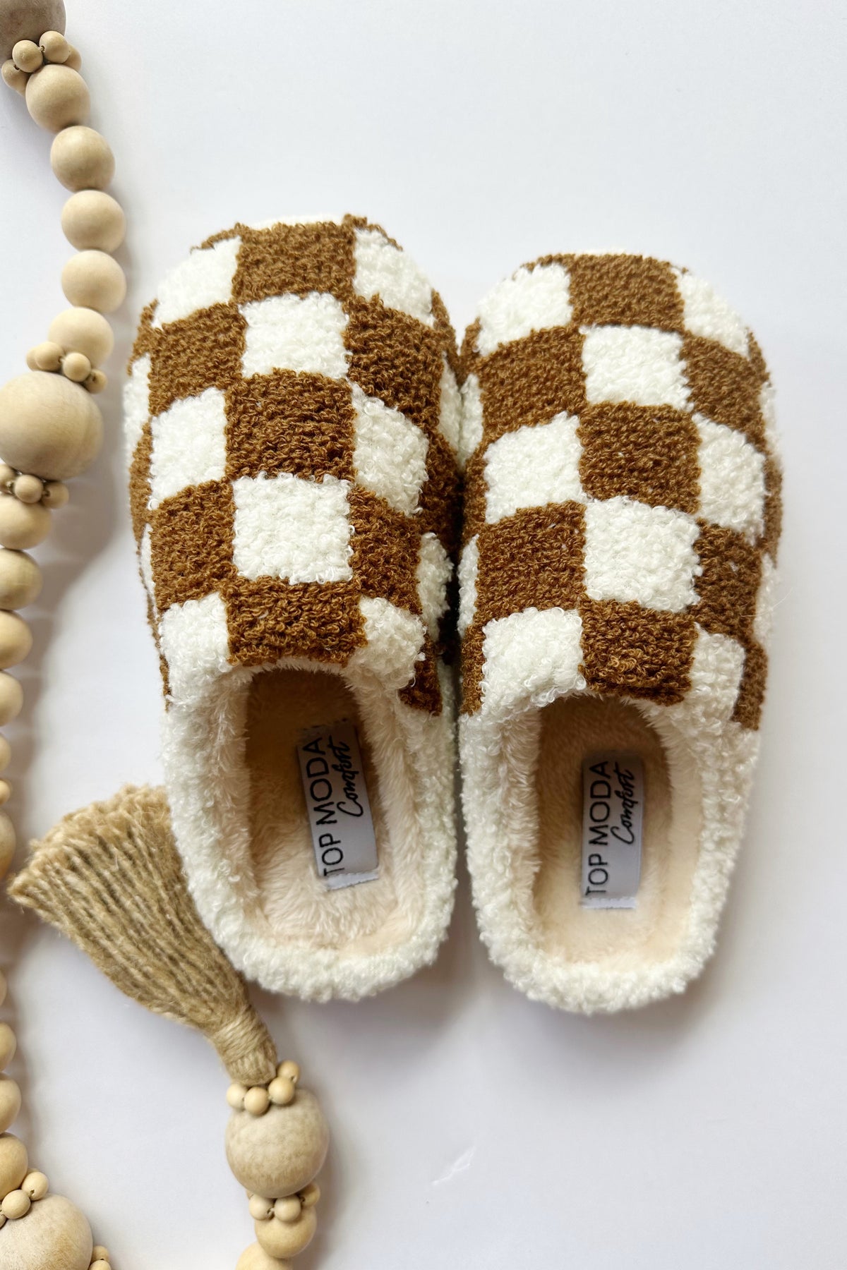 mode, derby fleece slippers