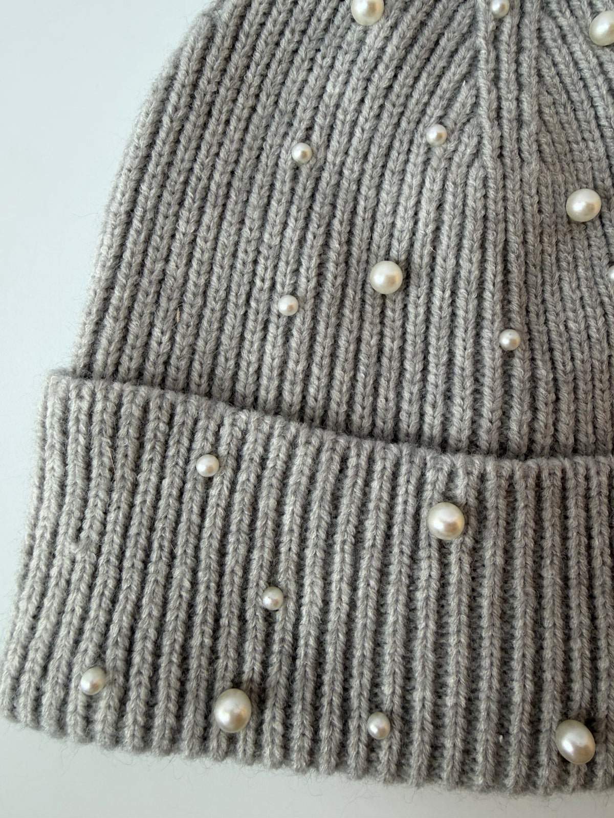 perla beanie