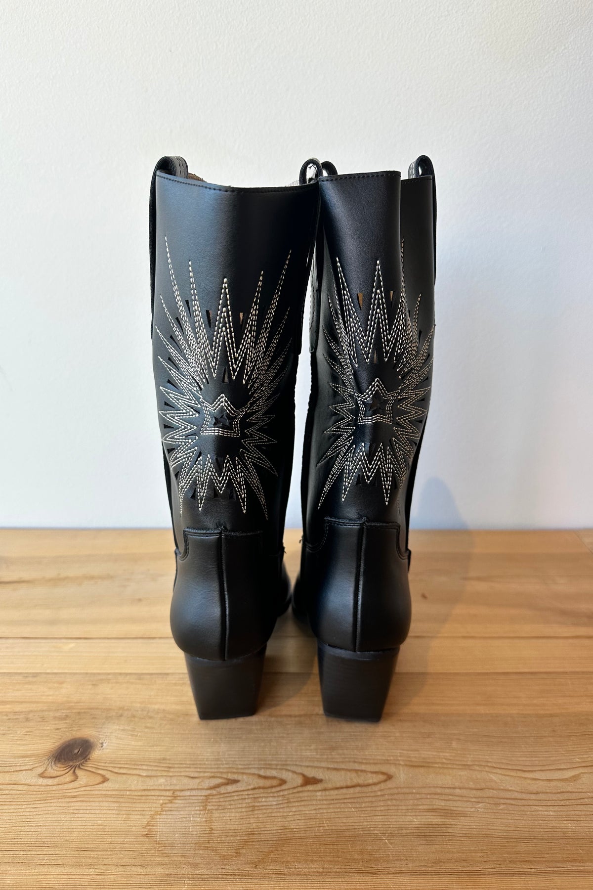 mode, emersyn boot