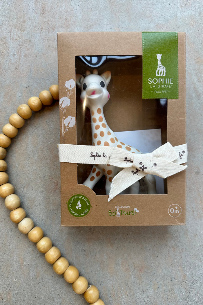 mode, sophie la girafe toy