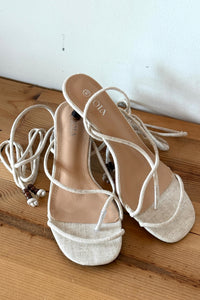 Elegance lace up heel