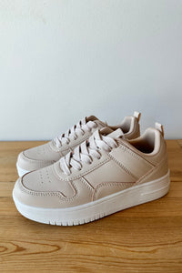 mode, on the go sneakers