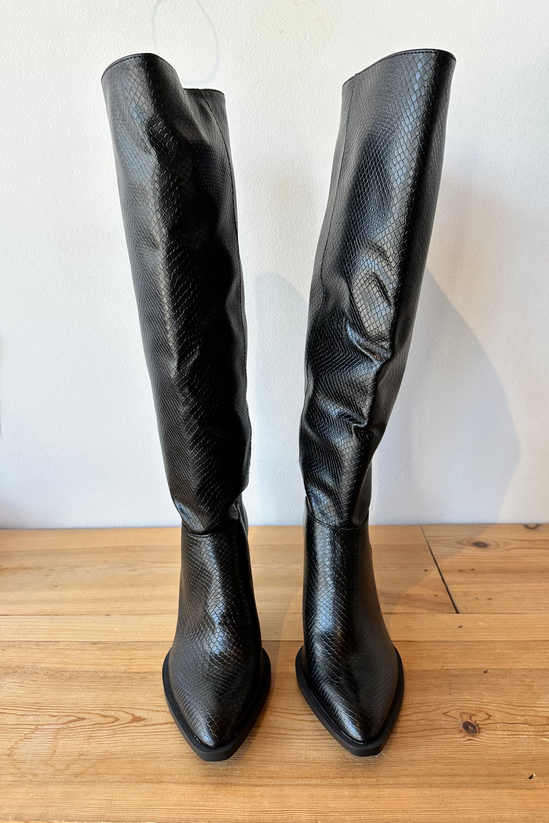 mode, vanessa boot