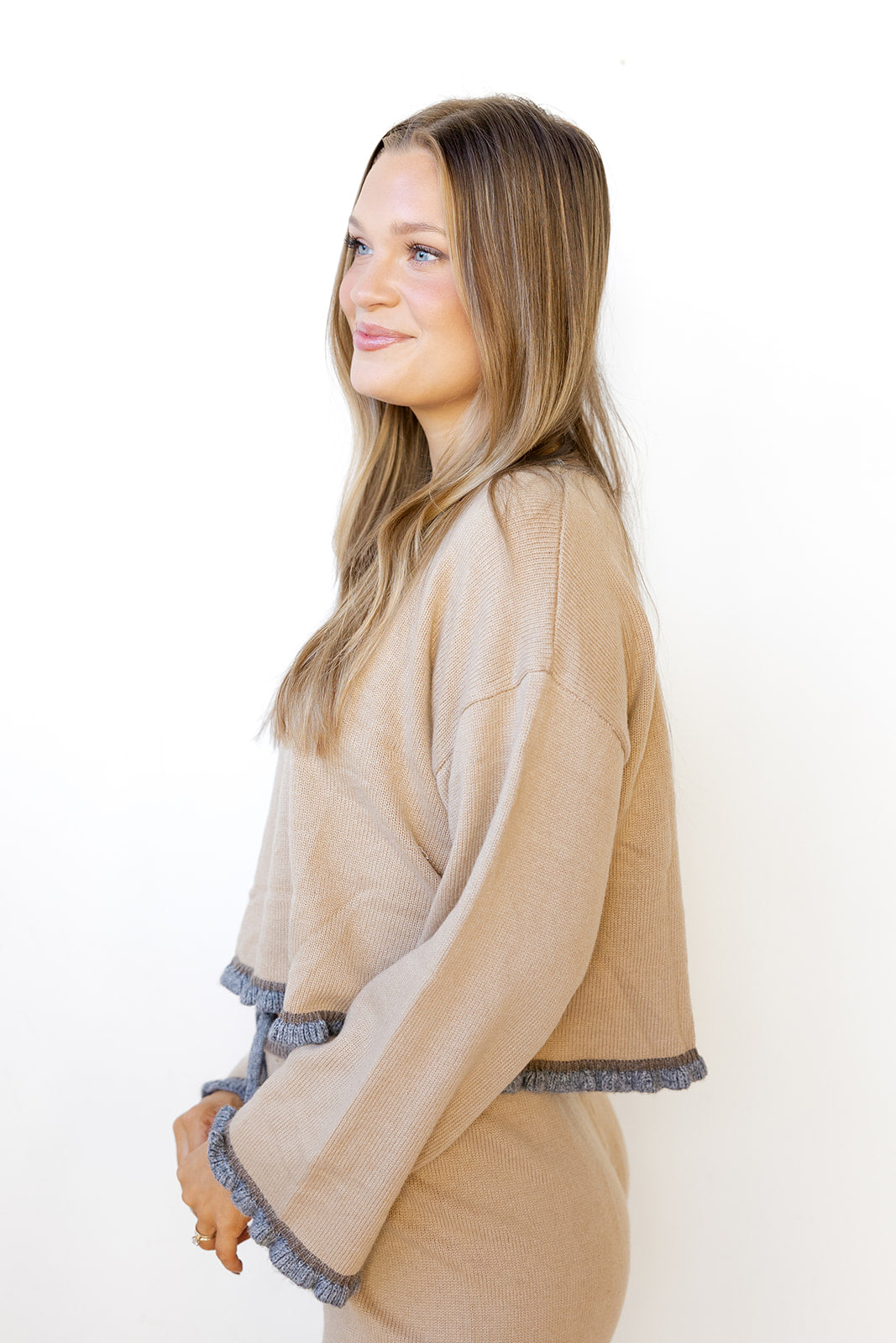 shaylee ruffled hem top