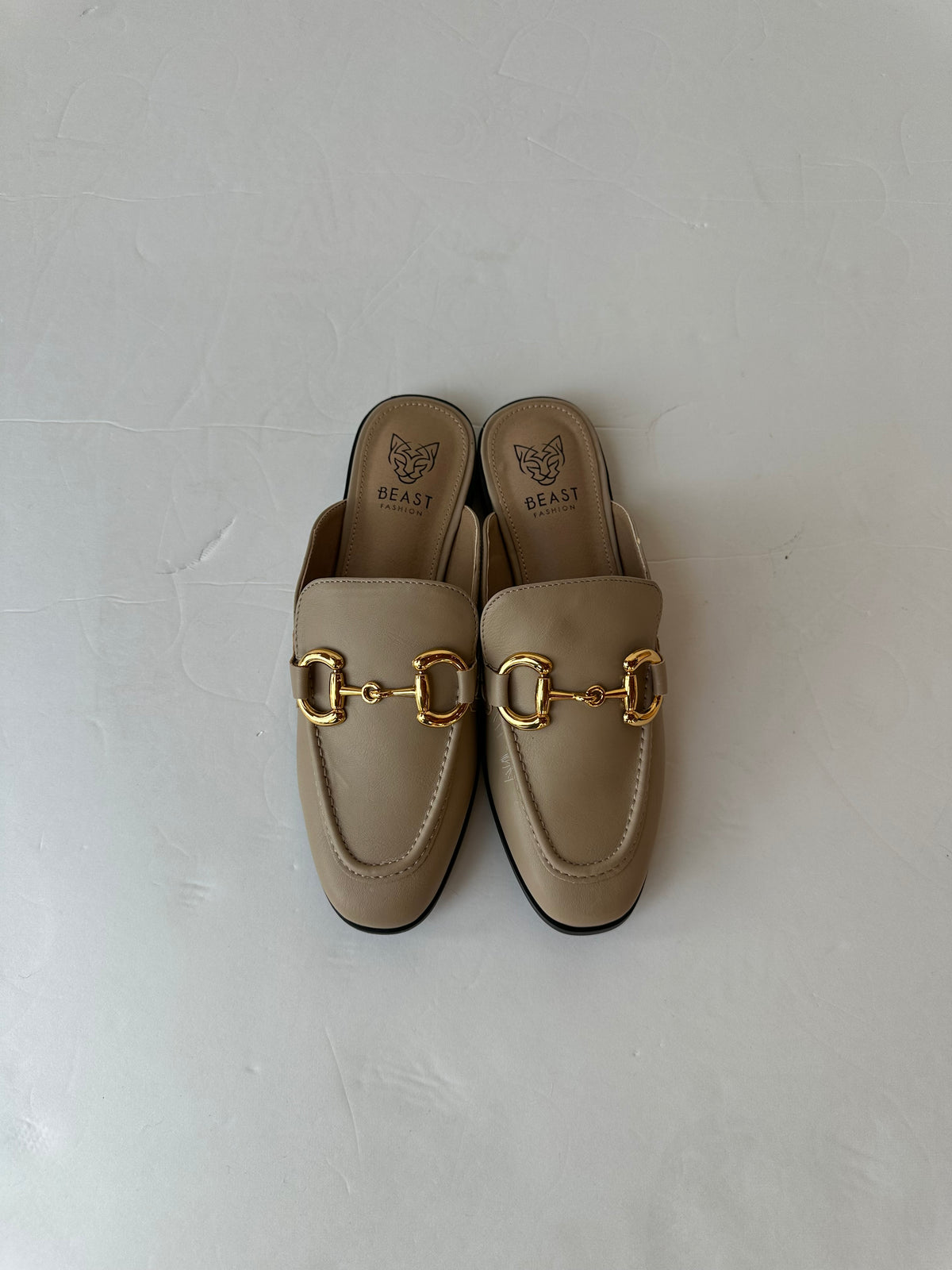 vivian flat mule
