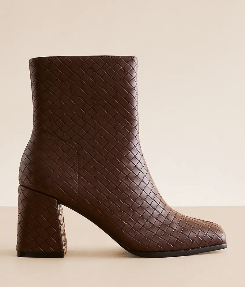 demi boots