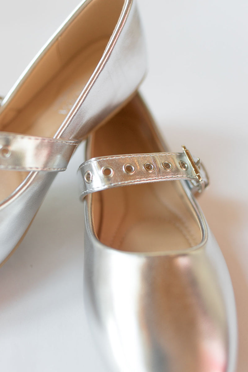 mode, pongo ballet flats