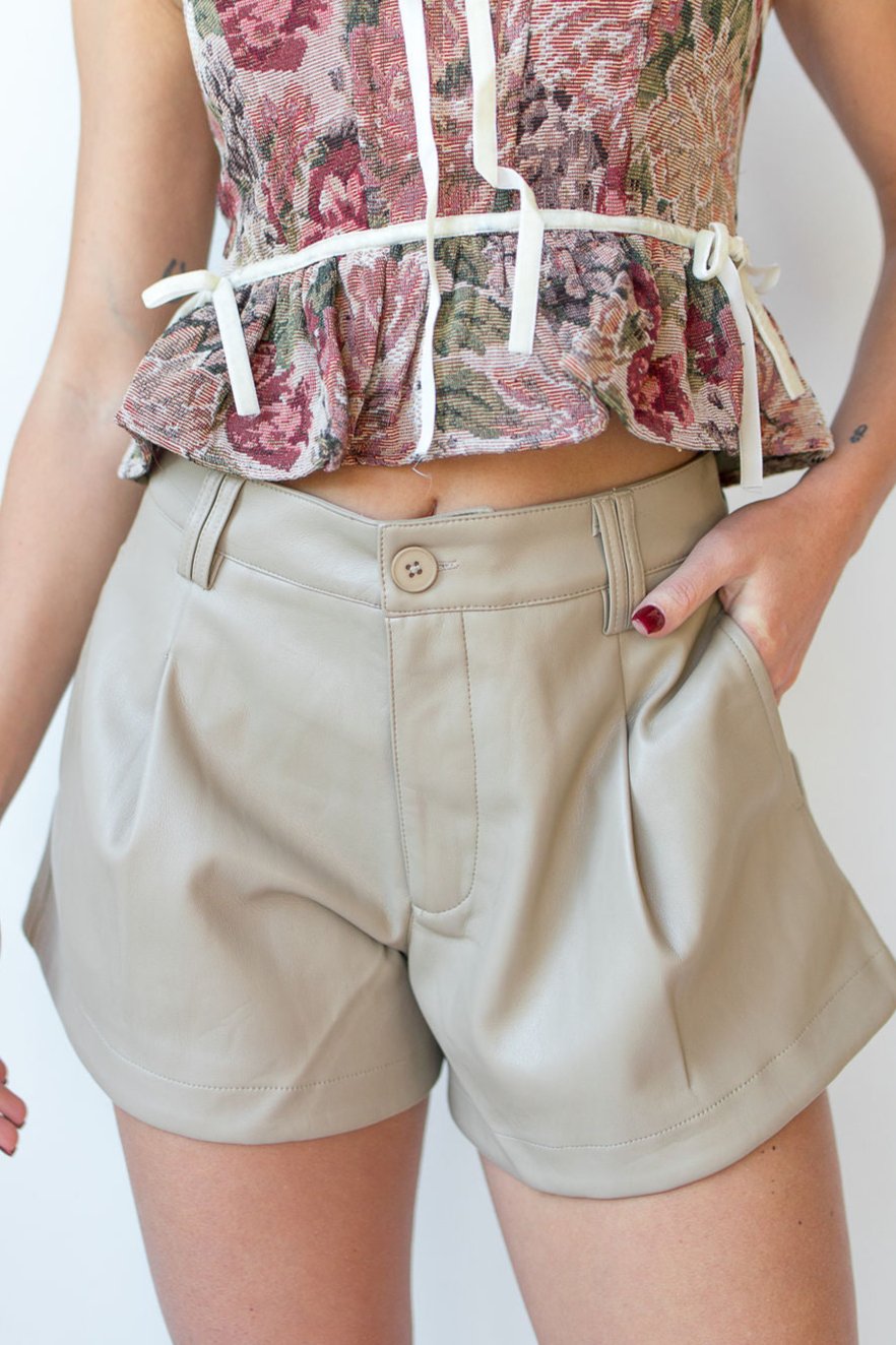 mode, nyx leather shorts
