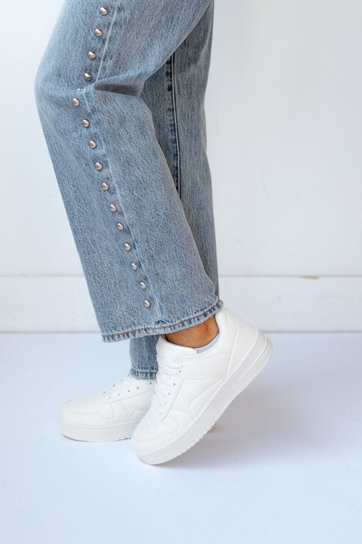 mode, on the go sneakers