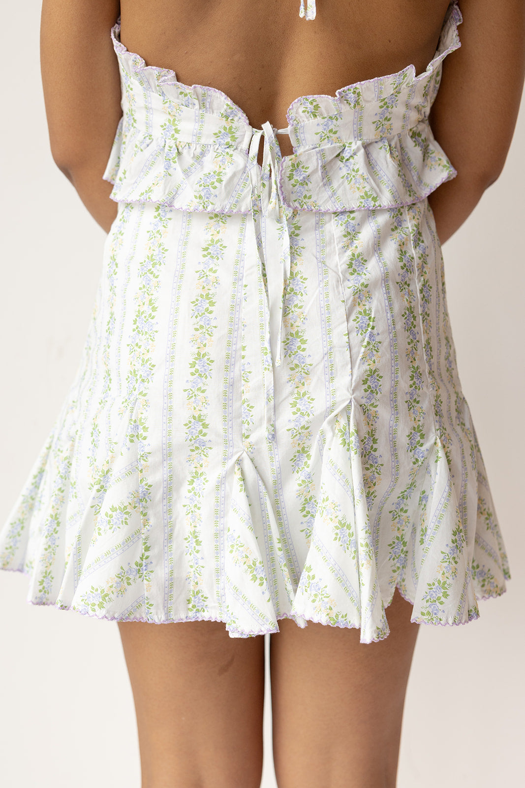 mode, holly floral mini skirt