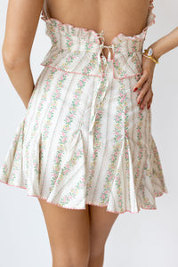 mode, holly floral mini skirt
