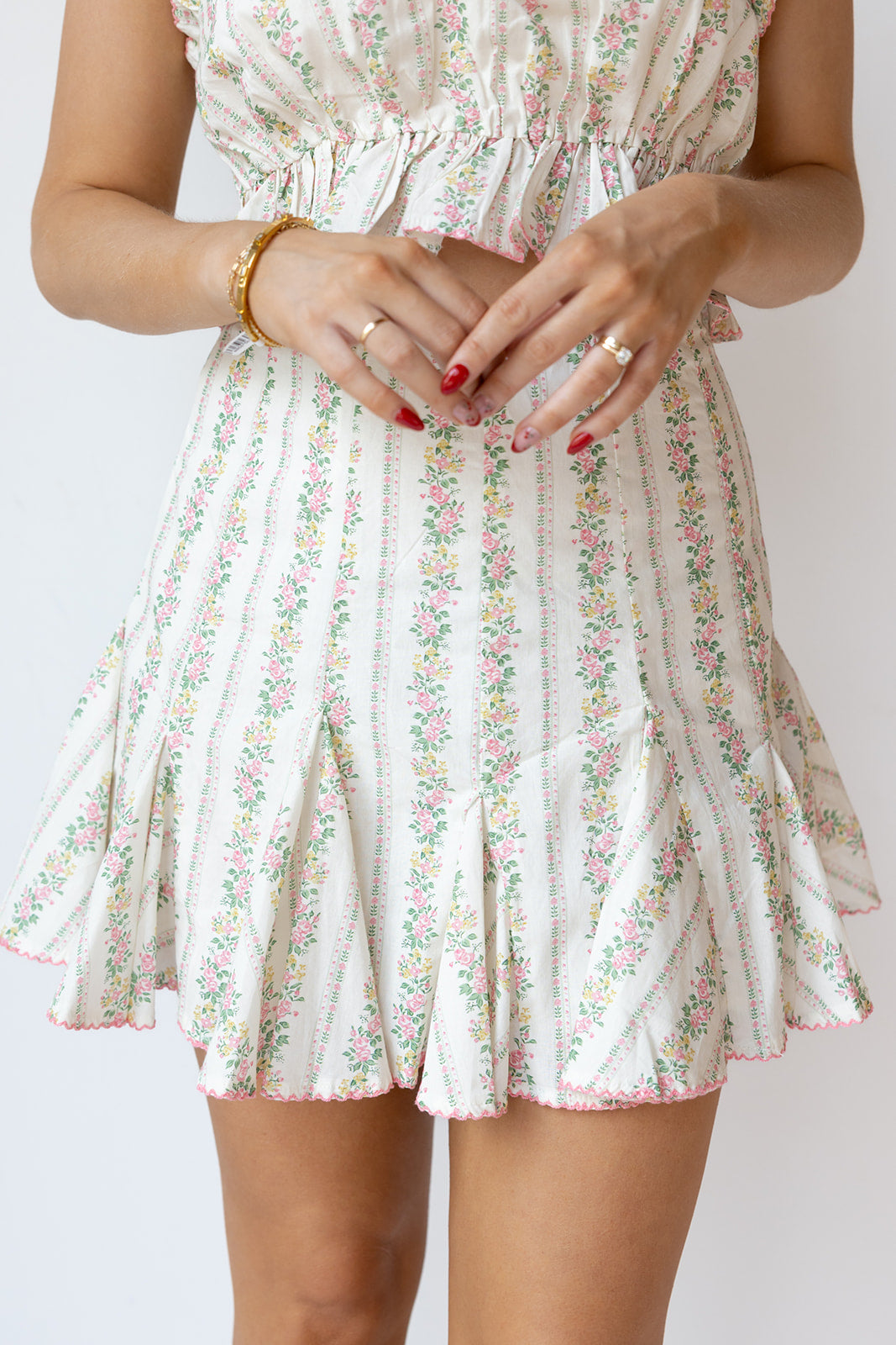 mode, holly floral mini skirt