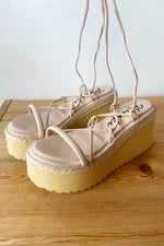 mode, misty platform sandal