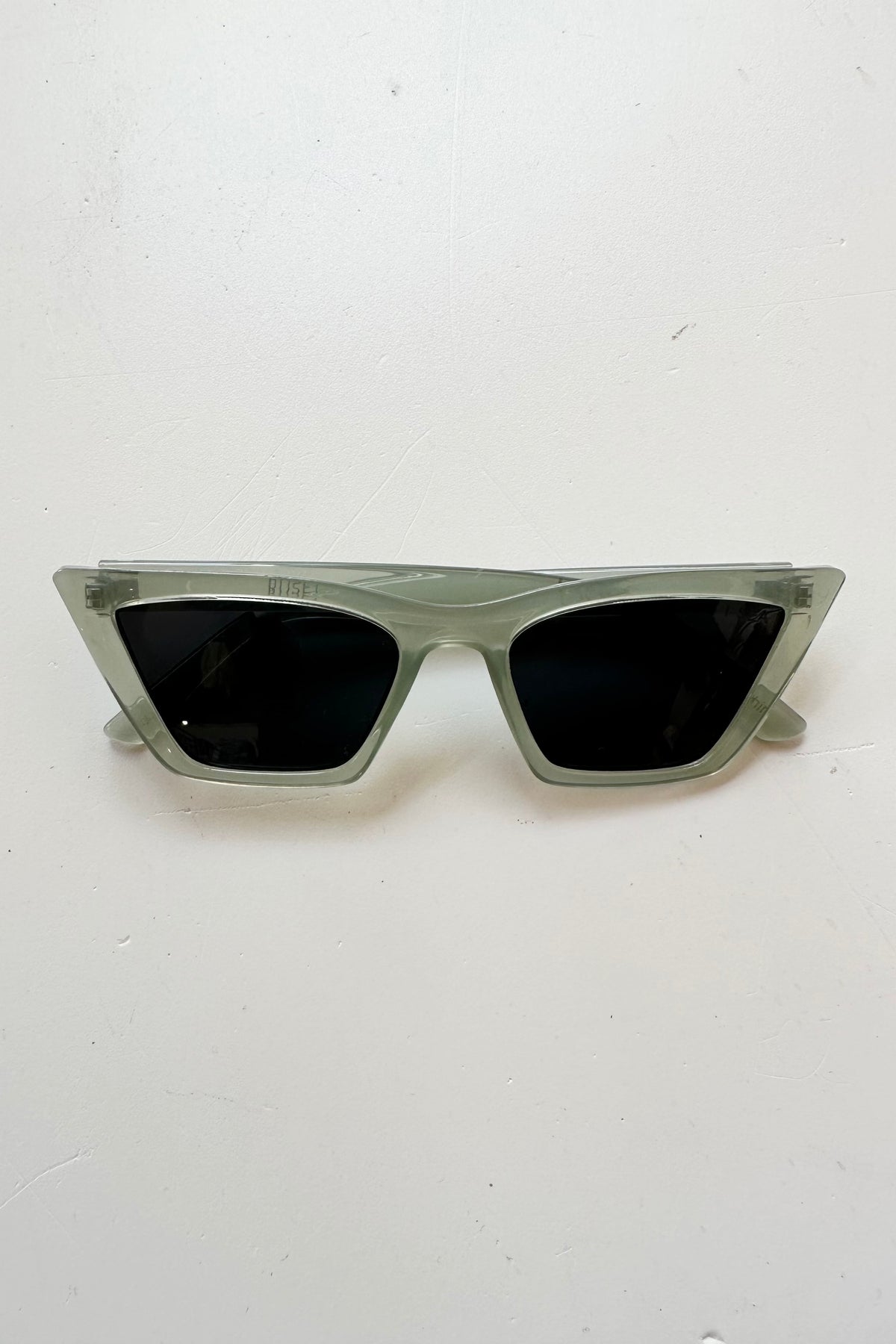 mode, rosey sunnies