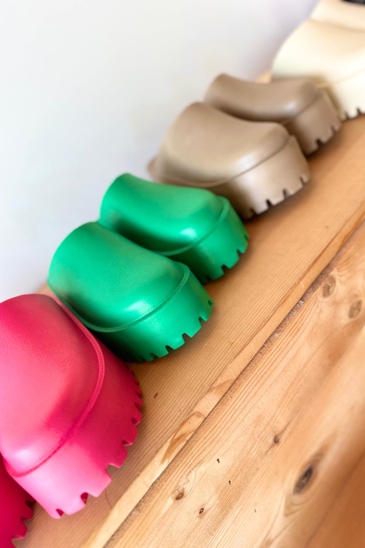 mode, your summer clogs